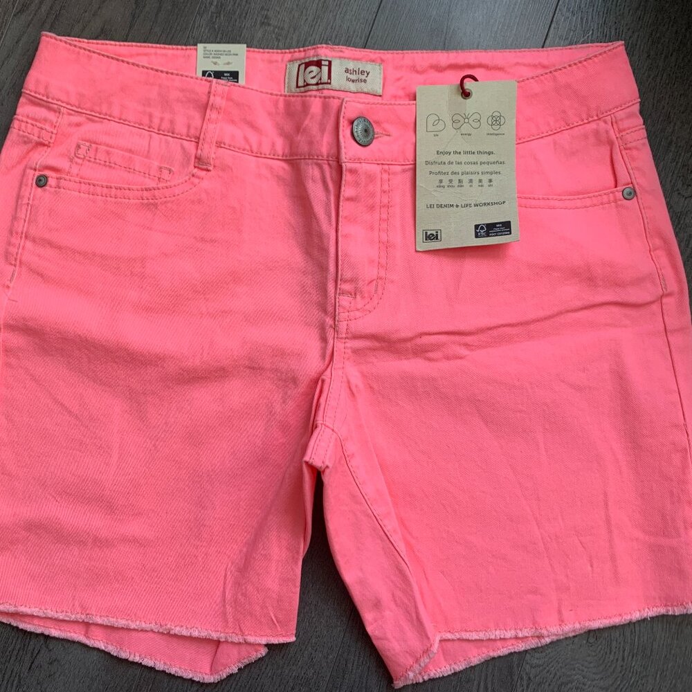 Lei Pink Bermuda Short Size 13